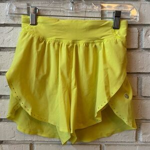 Lululemon Athletica Fast & Free Women's Vibrant Yellow Athletic Shorts